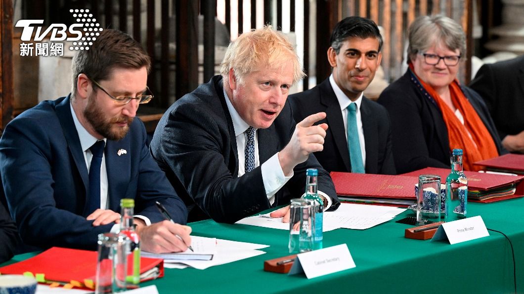物價狂飆引民怨!英相喊減稅 下令砍9萬公職省政府預算