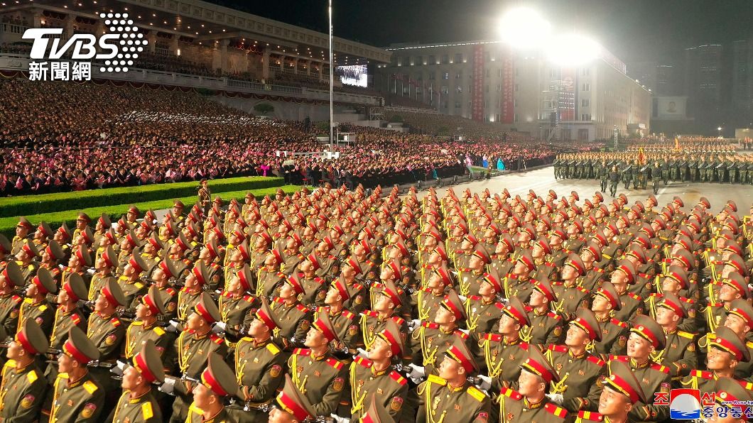 朝鮮人民革命軍創建90周年閱兵儀式。(圖/達志影像美聯社)
