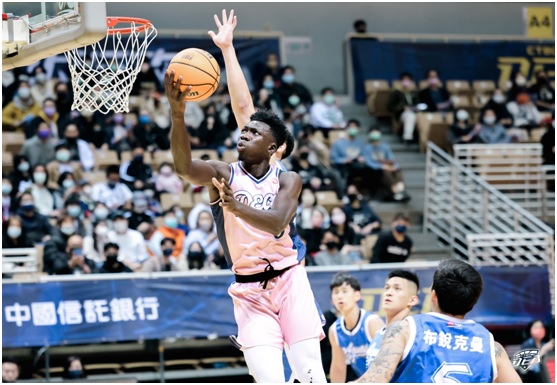 FIBA如果能放行阿巴西,中華男籃後場將迎來夢幻盛世。(圖/翻攝自新北中信特攻籃球隊New Taipei CTBC DEA臉書)