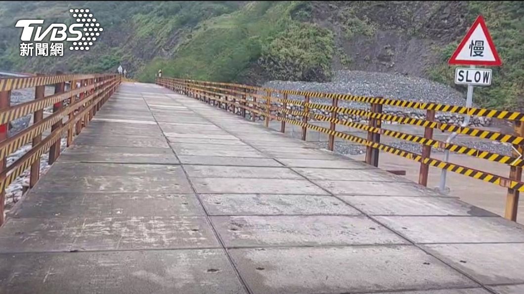 明霸克露鋼便橋。(圖/TVBS)