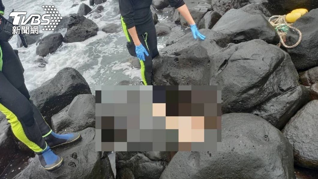 石門驚現女浮屍!全身腫脹「手戴婚戒」、只著內褲、外套