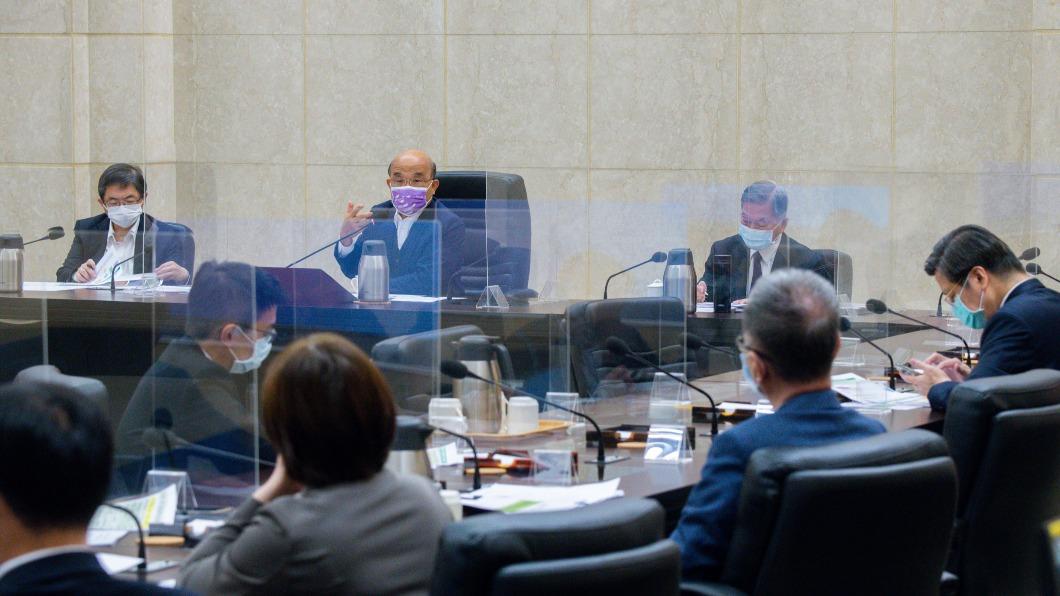 蘇貞昌：接種3劑免居隔　擴大適用確診者家人