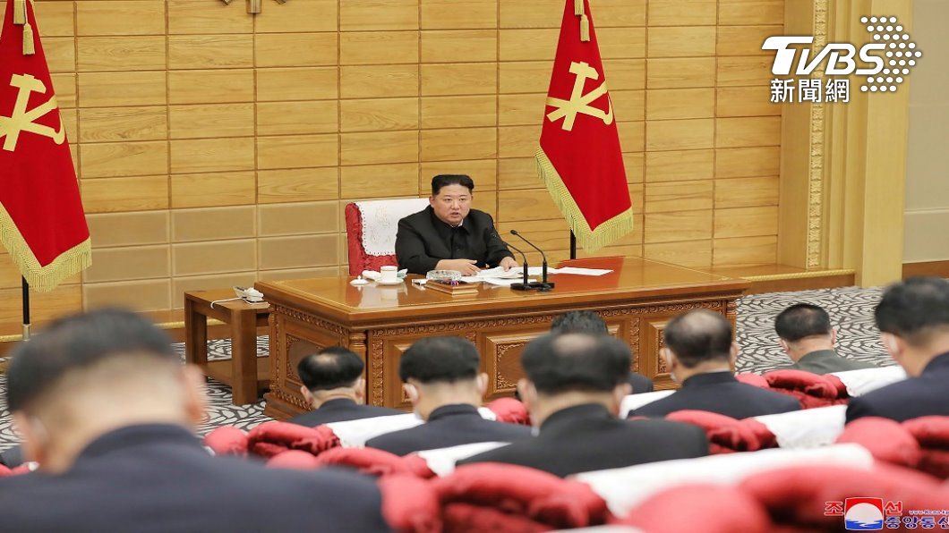 北韓病例激增 金正恩動員軍隊穩定藥物供應
