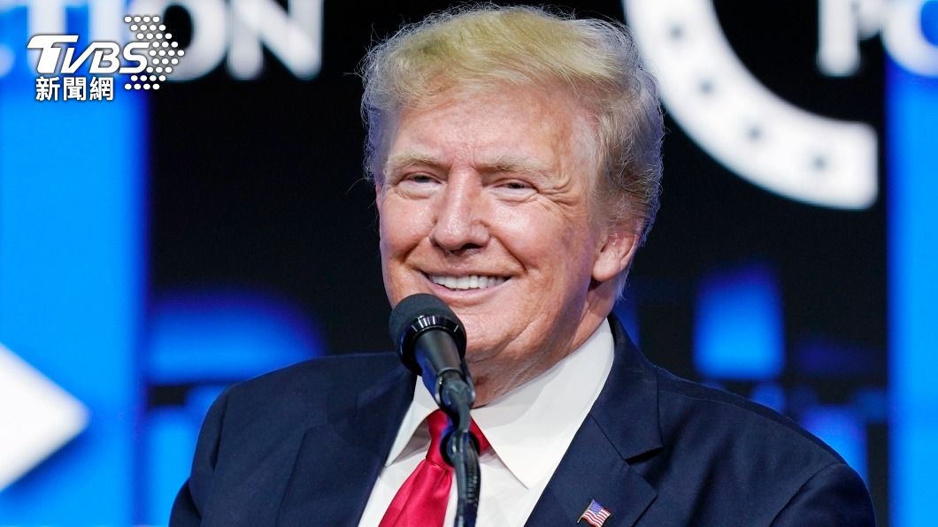美國前總統川普(Donald Trump)與佛奇常常意見分歧。(圖/達志影像美聯社)