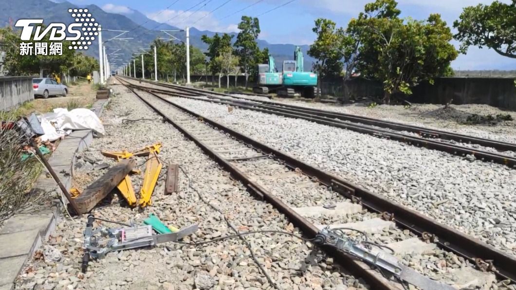 台鐵維修車海端站釀2死1傷案 司機及瞭望員遭起訴