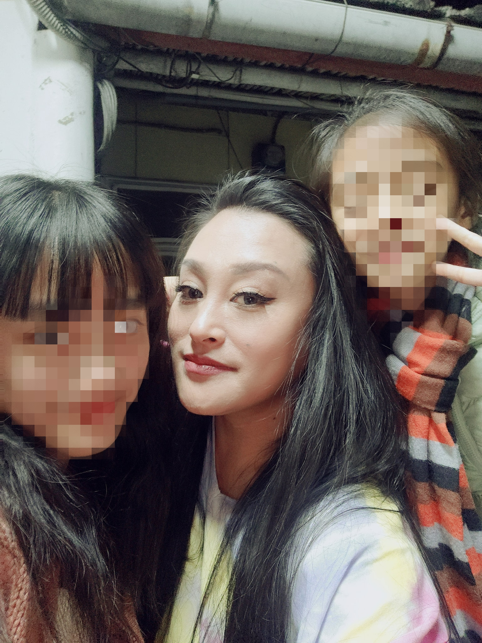 紀曉君與前夫生下1女小茉莉,與現任丈夫也生下1女孫波妞。(圖/翻攝自紀曉君臉書)
