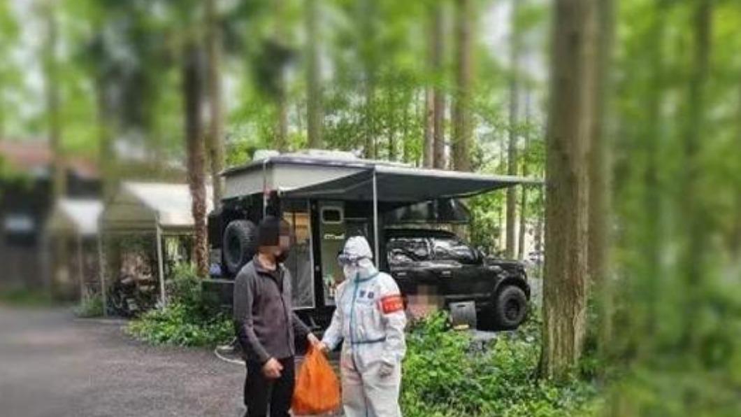 上海夫妻玩回來遇封控、住公園45天 嘆「最美好回憶」