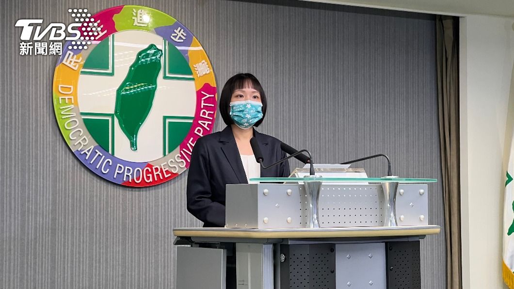 民進黨發言人謝佩芬今天進行會後轉述。(圖/TVBS)
