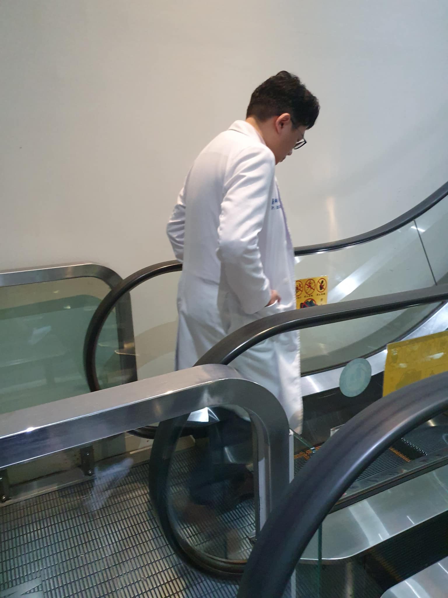 名醫江坤俊確診。(圖/翻攝江坤俊臉書)