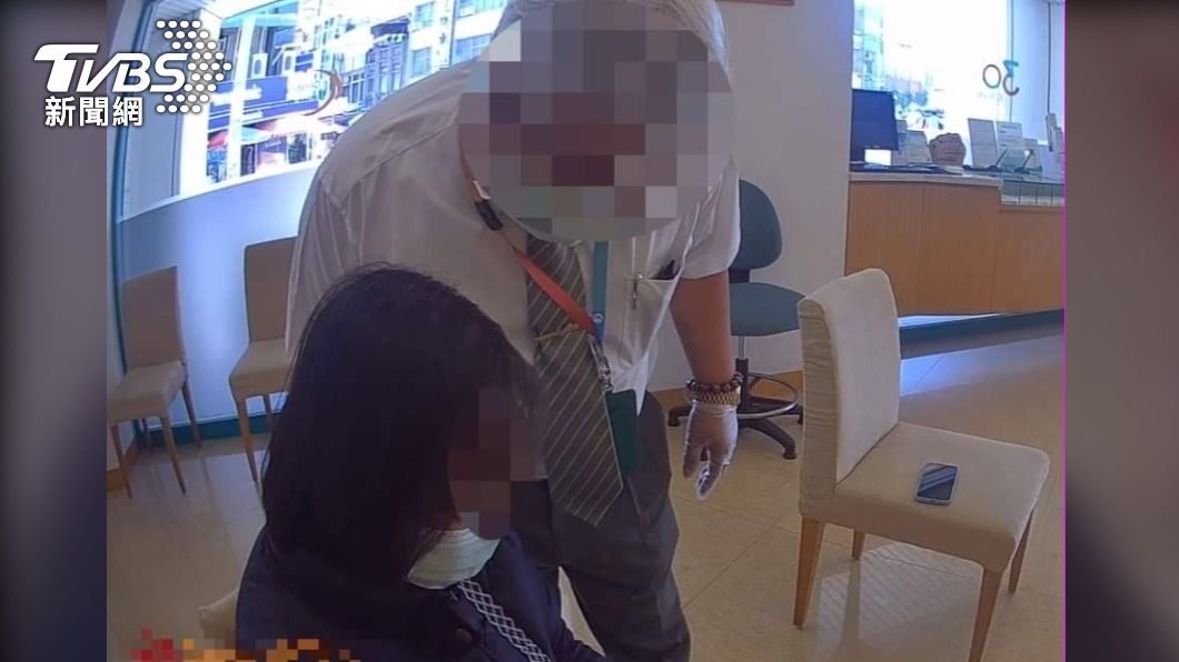婦人被催促匯款。（圖／TVBS）