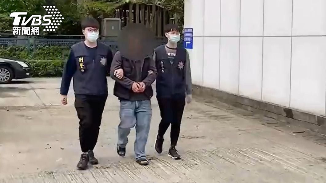 飛車行搶的郭男被警方移送法辦。(圖/TVBS)