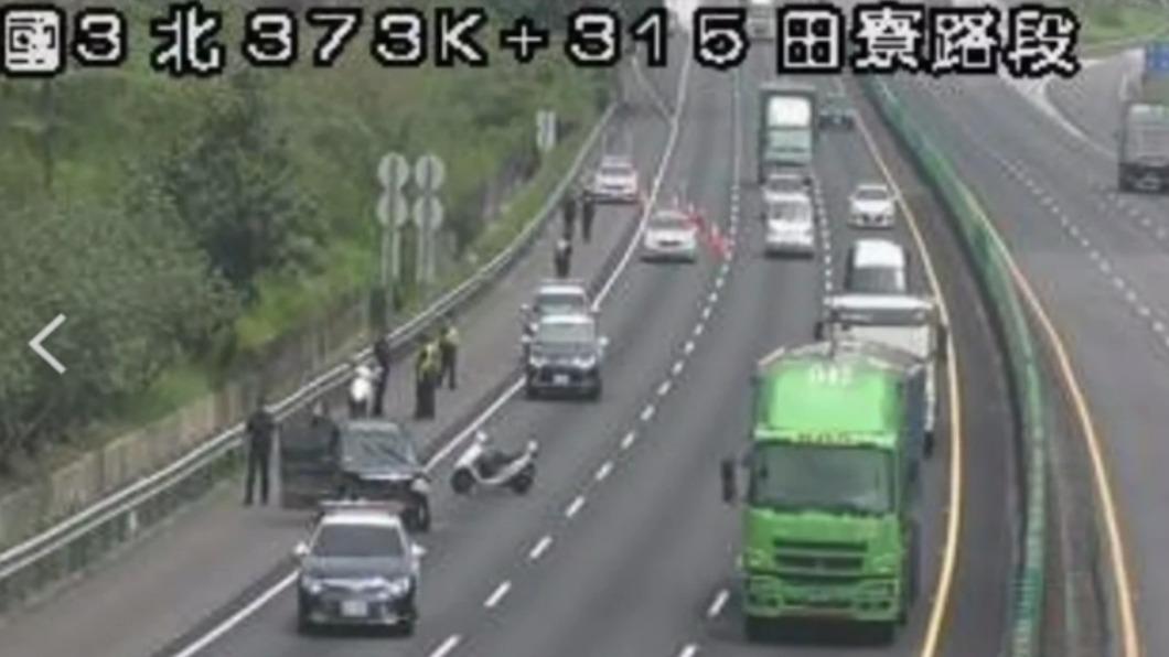 雙方一路追到國3田寮段。(圖/翻攝自國道路網實況)