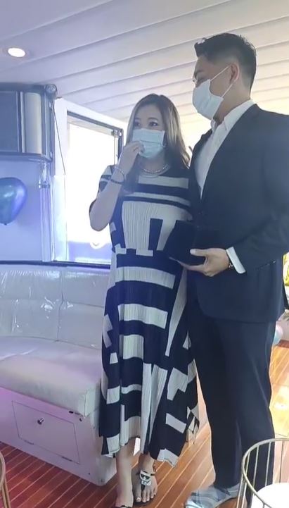 Makiyo的未婚夫小金(右)相當英俊高挺。(圖/翻攝自Makiyo臉書)