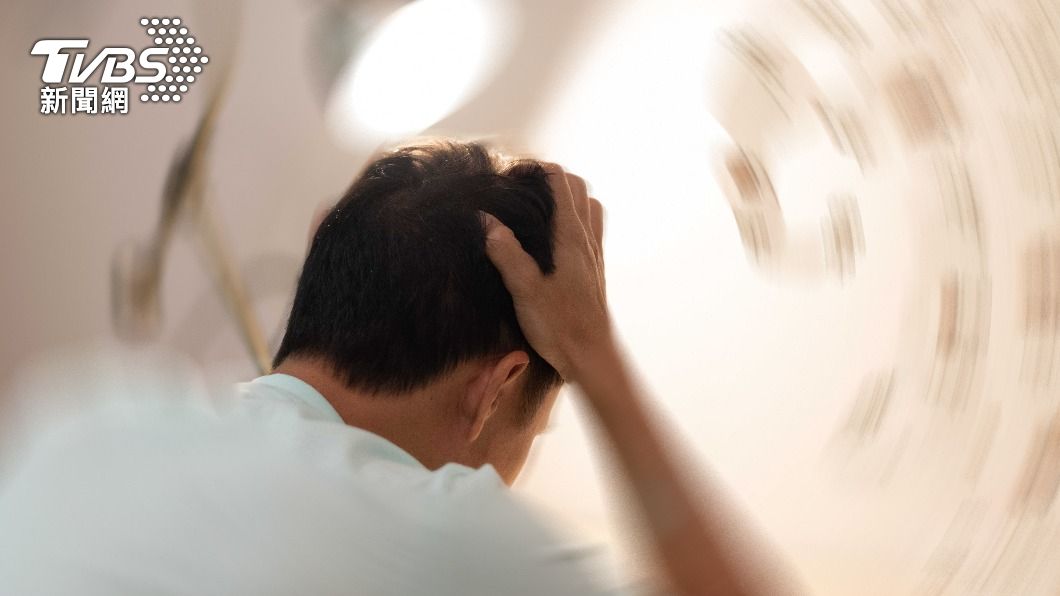 痰濁型體質者會出現頭昏沈重感。(示意圖/shutterstock達志影像)
