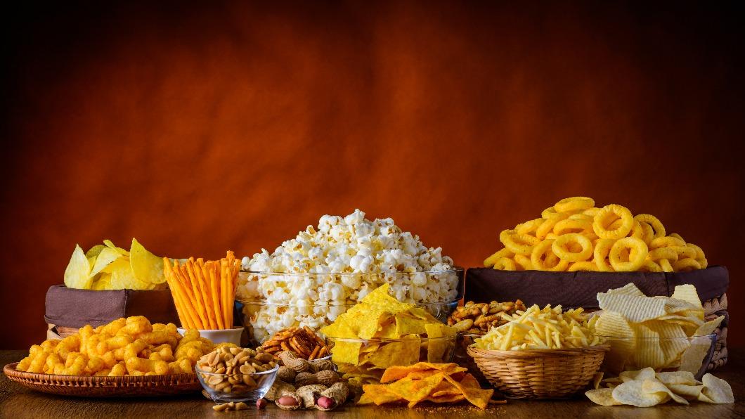 攝取高熱量和高納的食物會導致肥胖。 (示意圖/shutterstock達志影像)