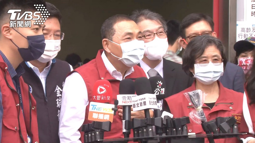 侯友宜質疑中央「摀住耳朵」呼籲中央可以因地制宜、調整政策。(圖/TVBS)