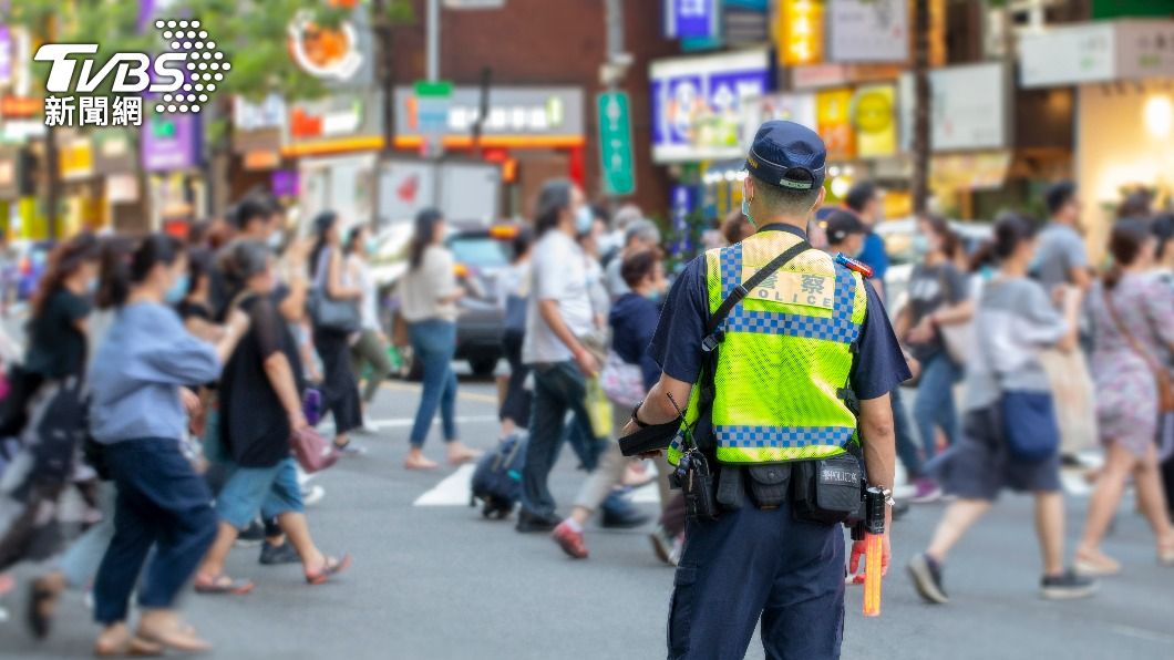 不少人看見警察時難免會有些緊張。（示意圖／shutterstock達志影像）
