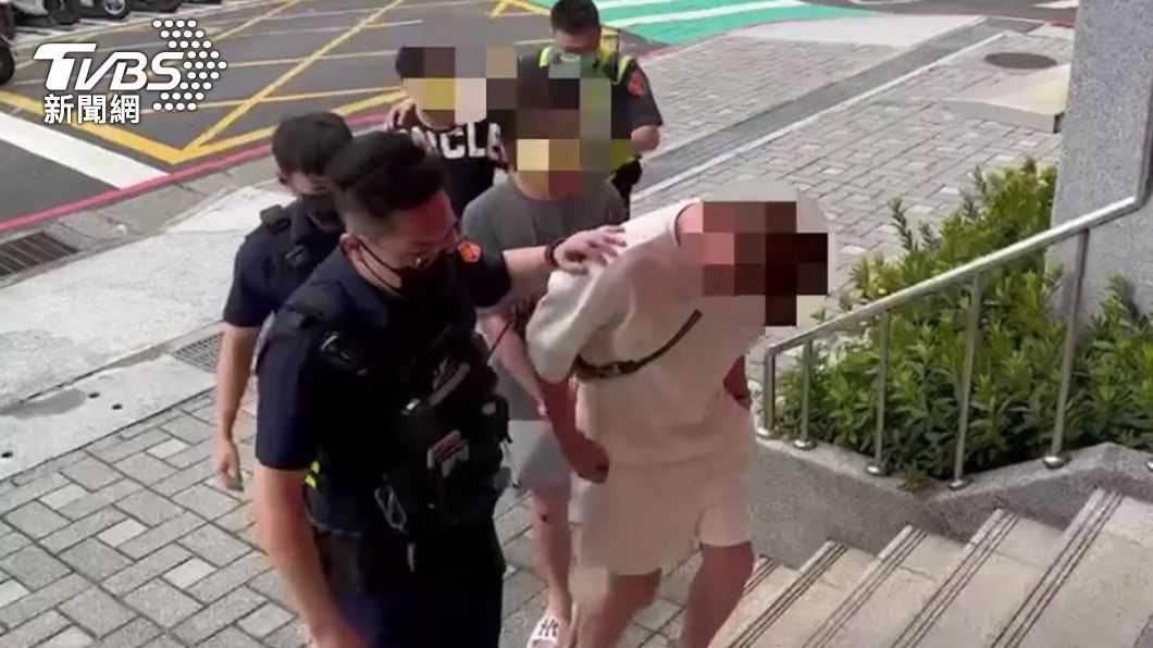 警方將人逮捕。（圖／TVBS）