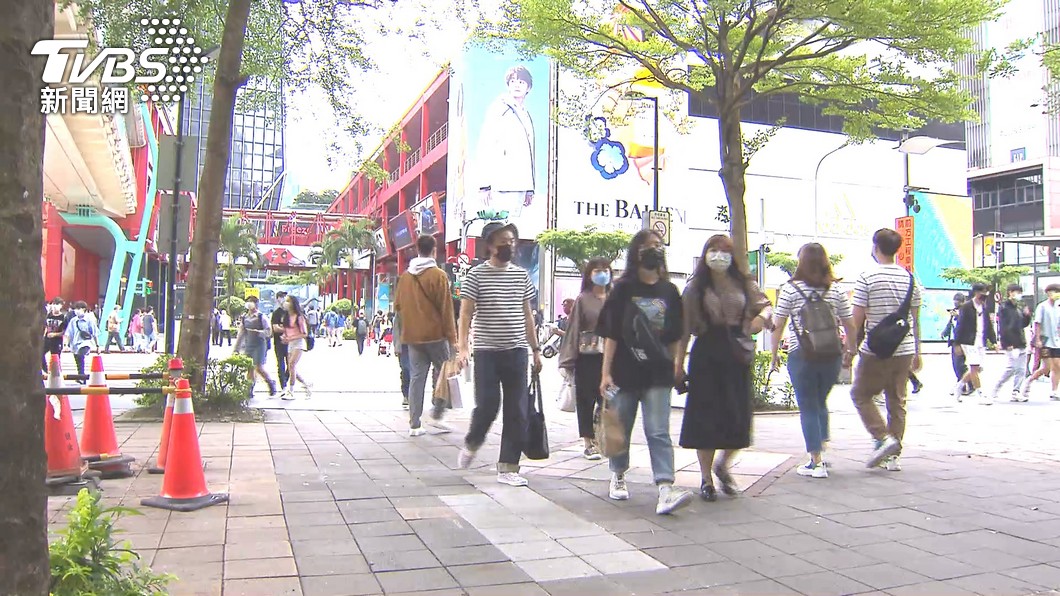 逐漸解封?北市人潮增多 醫曝:接下來的路不好走