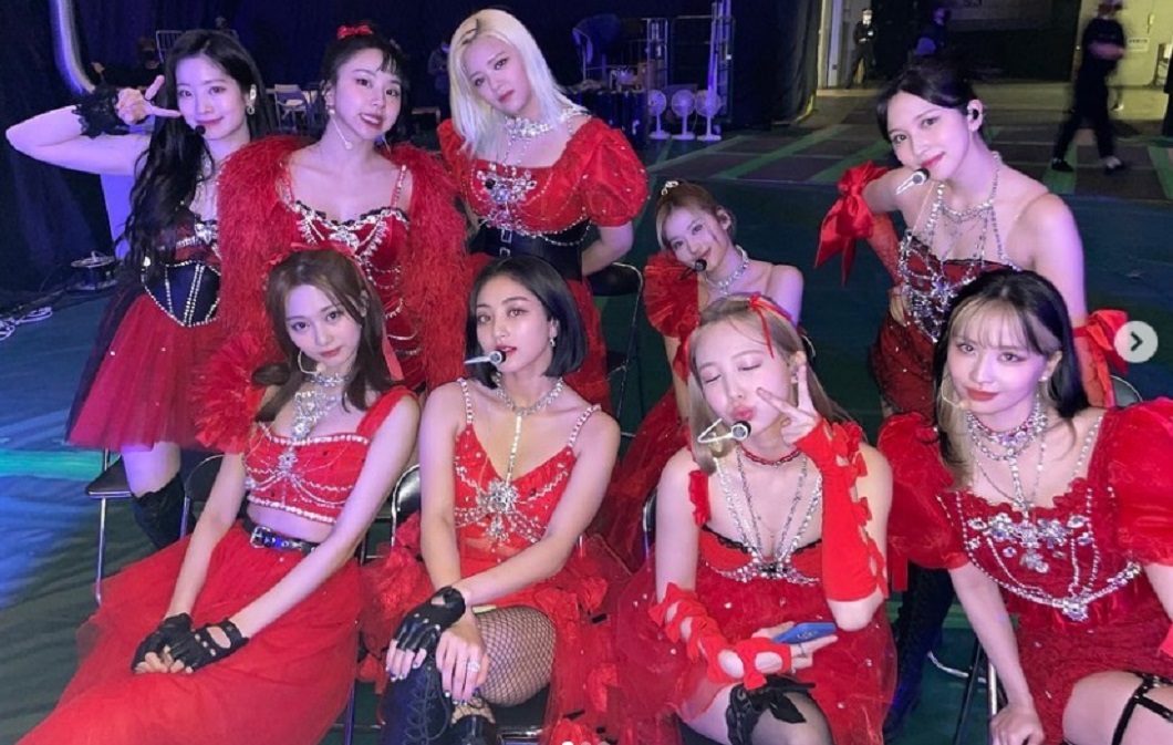 TWICE的9名成員在日前都已開設個人IG。(圖/翻攝自TWICE官方IG)