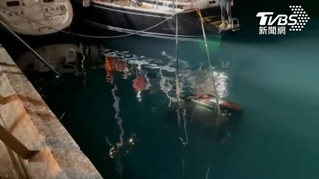 宜蘭烏石港車輛落海 男子救起無生命徵象