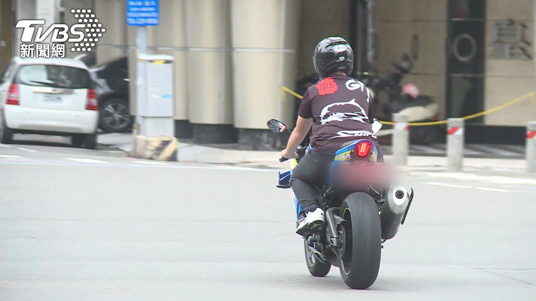 北市2路段試辦大型重機停汽車格 9月底前享半價