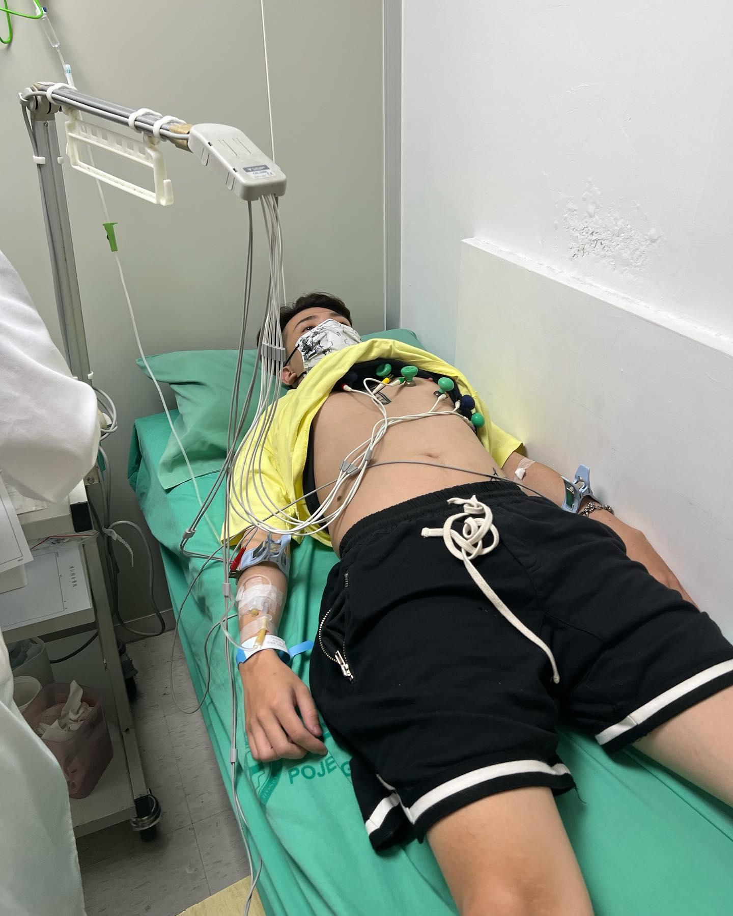 孫生透露自己接下來24小時都要戴儀器監測心跳。（圖／翻攝孫生臉書）
