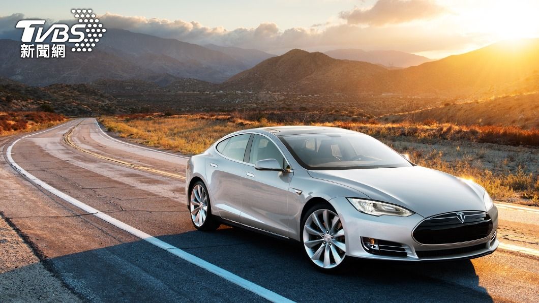 Model S車身採用50:50的配重以及低重心配置。(示意圖/shutterstock達志影像)