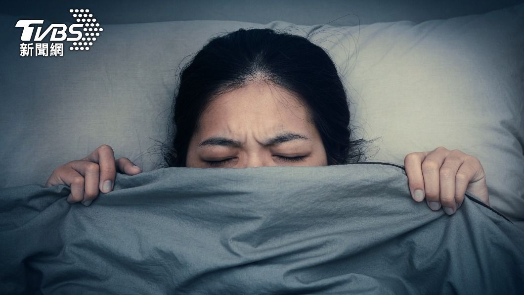 多夢會導致睡眠品質不佳。(示意圖/shutterstock達志影像)
