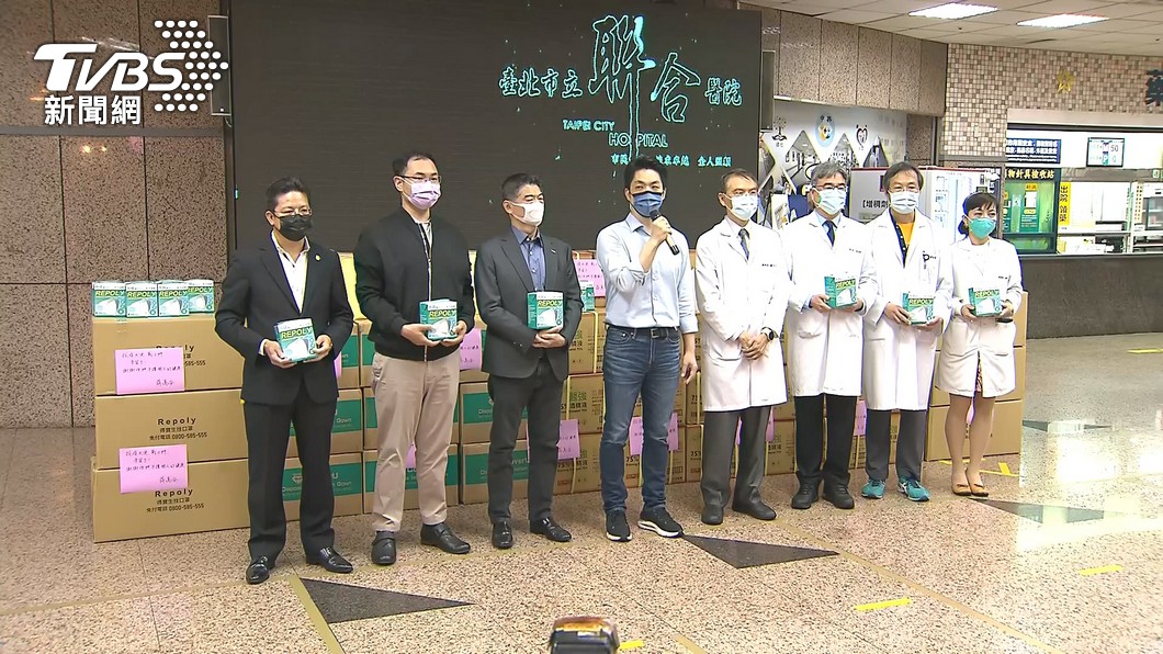 「聯醫」較勁?蔣前腳送便當 珊接力發點心