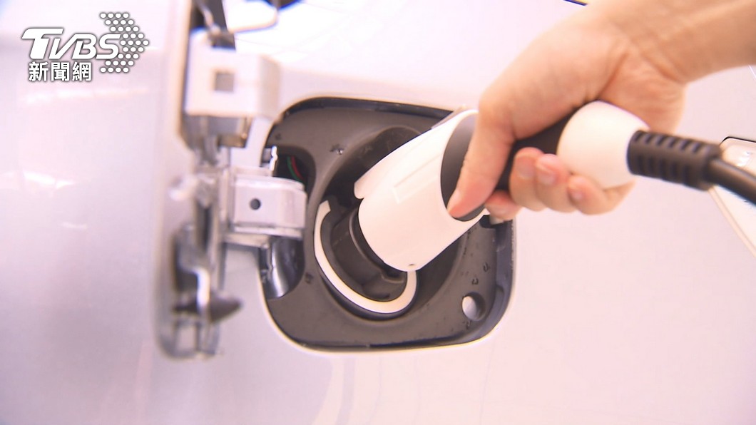 充電看時間! 電動車「電費」離峰尖價差4倍