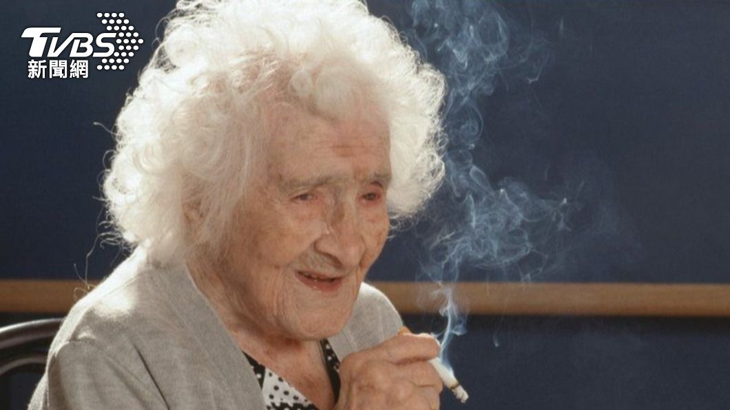 人類史上的最年長紀錄是法國人珍妮·露意絲·卡爾門(Jeanne Louise Calment)。(圖/翻攝自BBC)