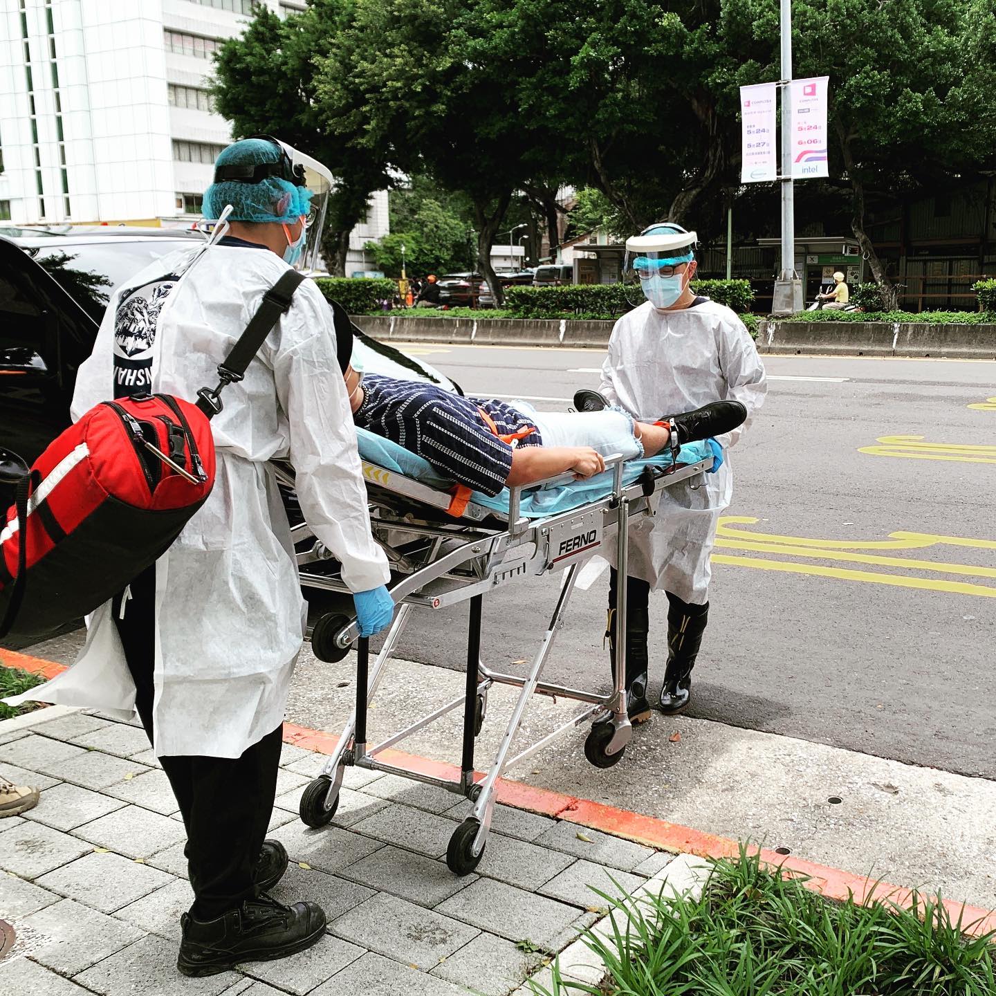 因為傷及腰部,許孟哲未來還是得多加注意自身情況。(圖/翻攝自許孟哲臉書)