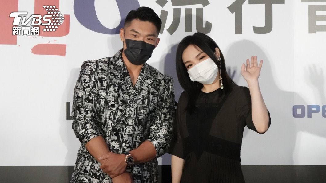 李玖哲、徐佳瑩一同出席頒獎典禮。(圖/黃城碩攝)