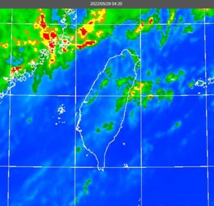 今台灣晴朗無雲,僅東北角有透光的「卷層雲」。(圖/中央氣象局)