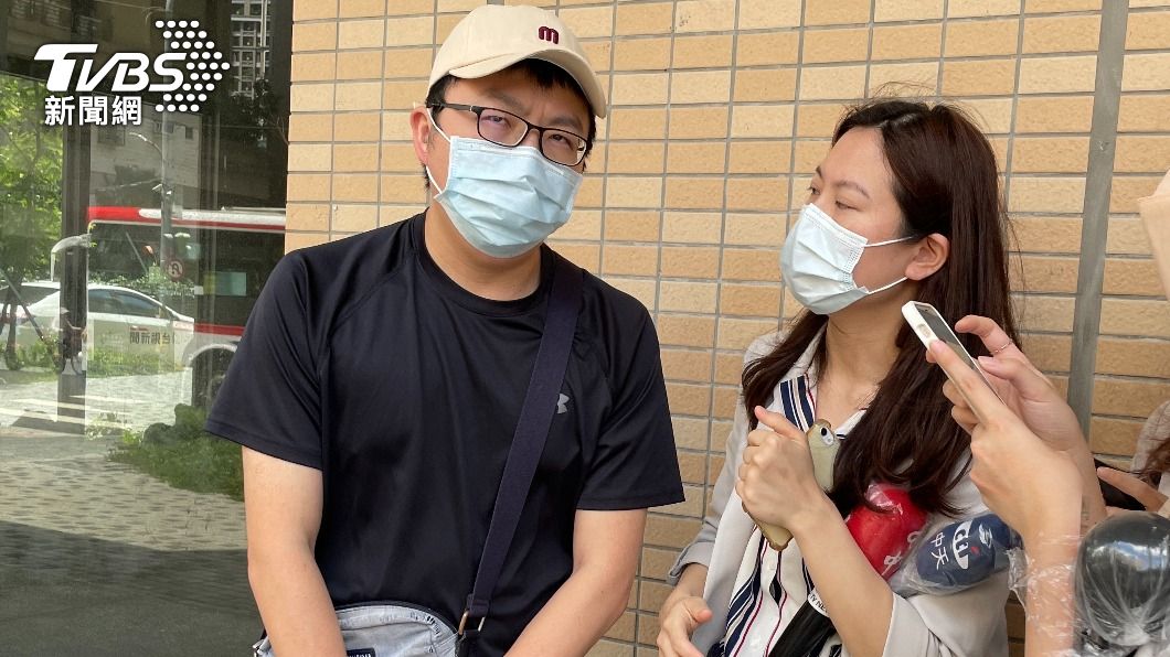 林先生要求政府公開當天聯繫相關單位的所有通聯錄音。（圖／TVBS）