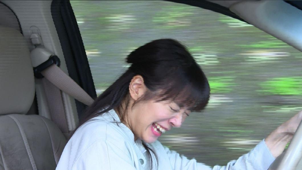 《黃金歲月》林雨宣高速開車,發現煞車失靈。(圖/民視提供)