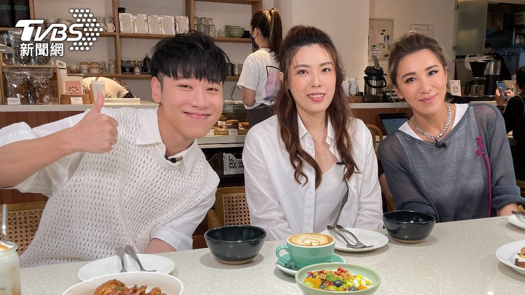小賴(左)與小禎(右)的主持默契十足,圖中為理科太太。(圖/TVBS)