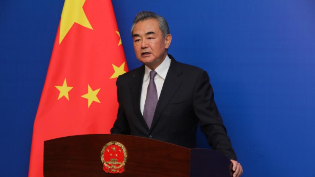 大陸外交部長王毅五月底出訪南太島國時提的協議草案。(圖/翻攝自微博)