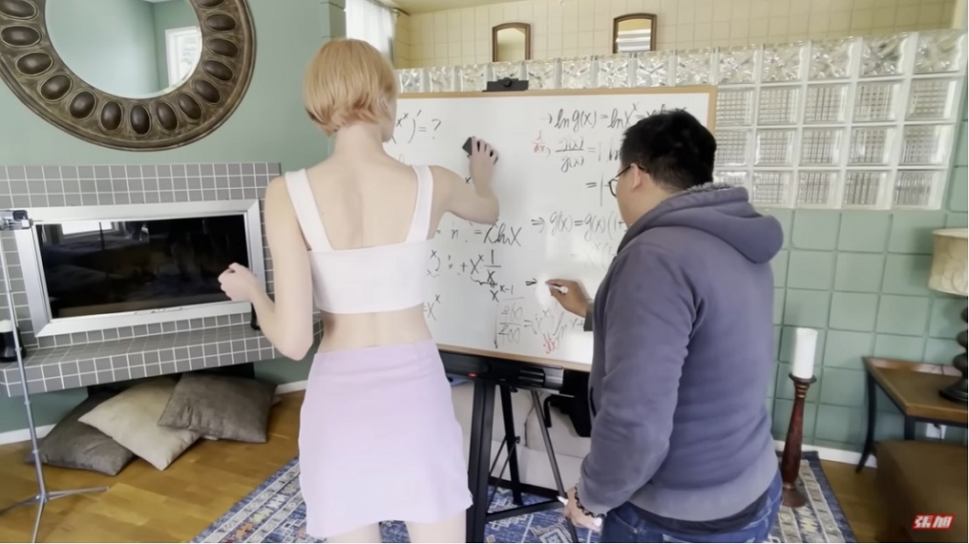 再出招！微積分名師找金髮女優當板擦妹　超狂背景網嗨翻