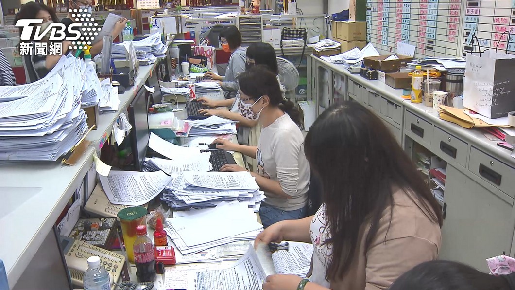 最後一張也沒了! 防疫險理賠「恐破百億」已全面下架