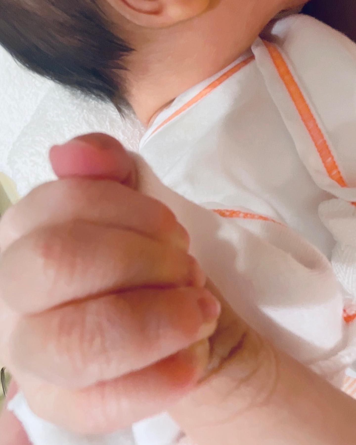 藍鈞天曬出兒子「小藍天」照片。(圖/翻攝自藍鈞天臉書)