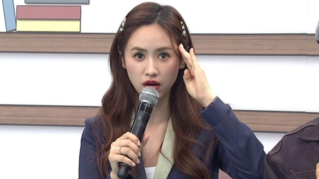 Sandy抱怨隔離期間被爸爸打擾。(圖/中天提供)