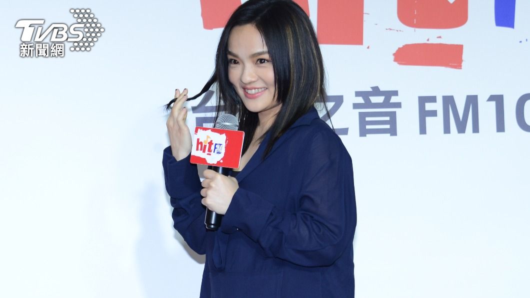徐佳瑩認為艾怡良的專輯很棒。（圖／許方正攝）