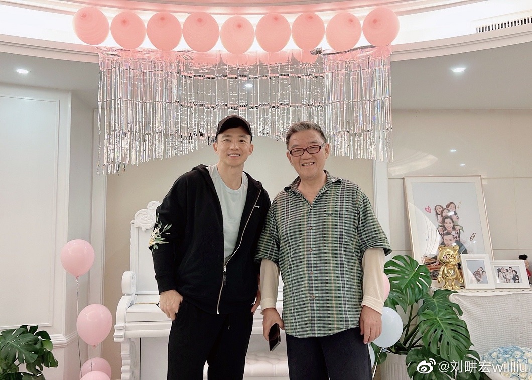 劉畊宏還大讚李立群身體不錯喔。（圖／翻攝自劉畊宏微博）