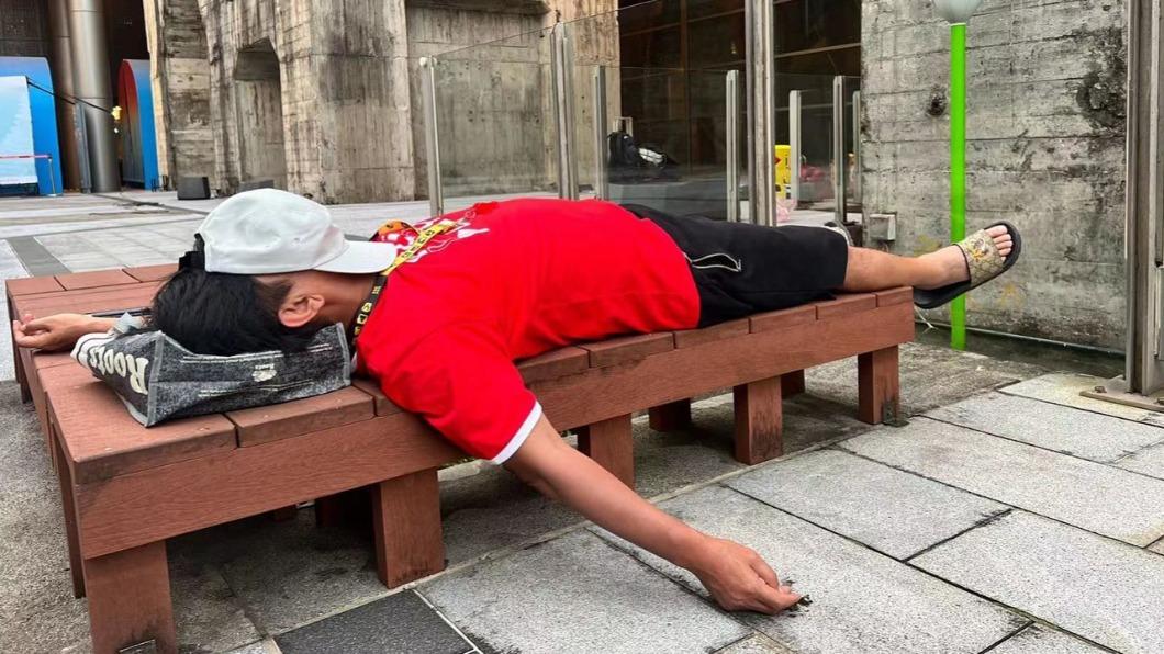 吳宗憲無預警倒下！全身「癱軟無力」躺路邊：比確診還慘