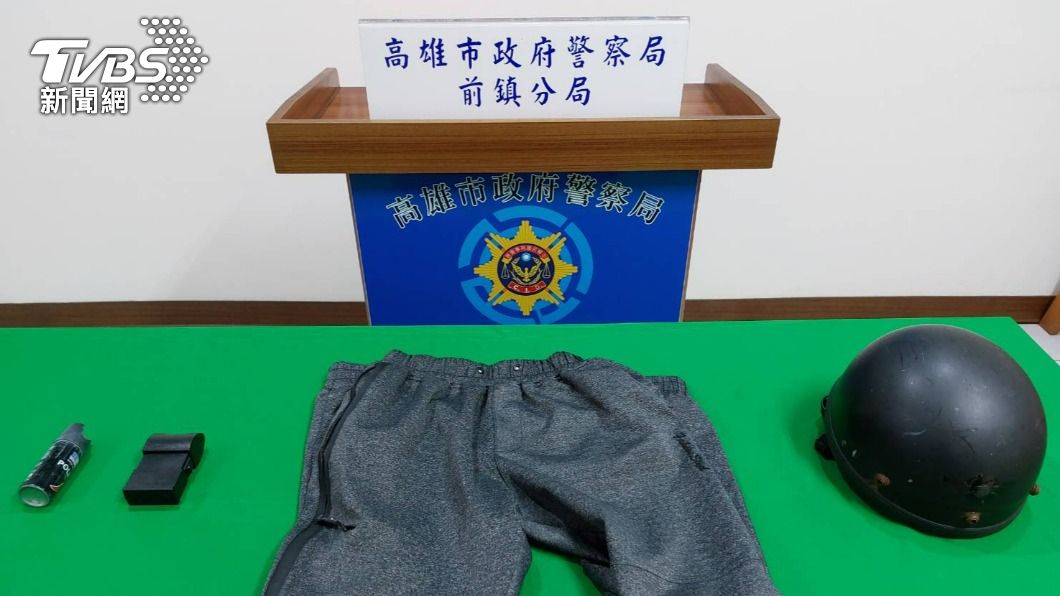 落網了!安全帽男電擊棒夜襲超商店員 一毛未拿還被逮