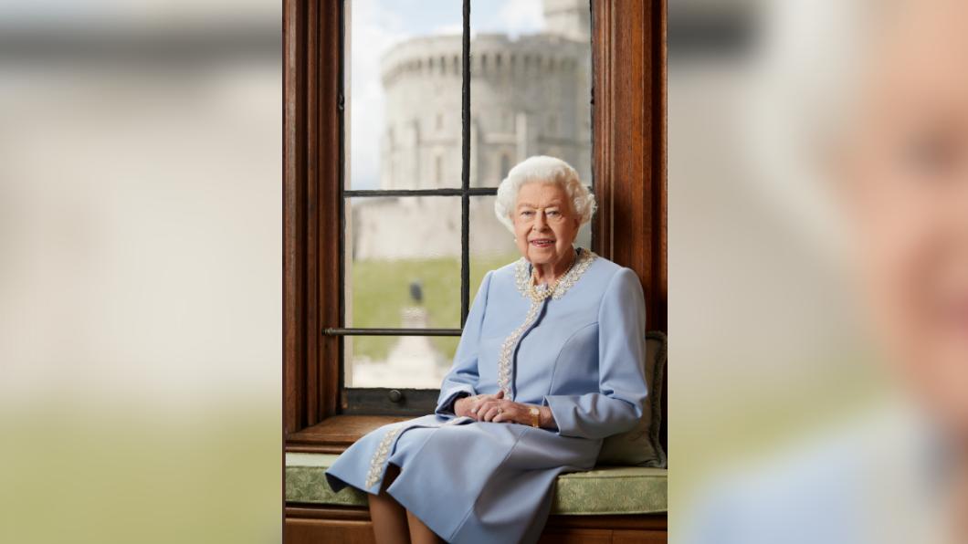 英女王登基70週年官方照公開 民眾甩疫情陰霾舉國狂歡