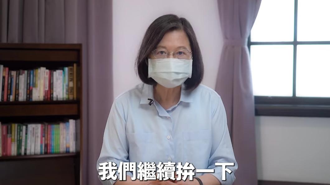 好辛苦!醫護端午加班支援疫苗接種 蔡英文:繼續拚一下