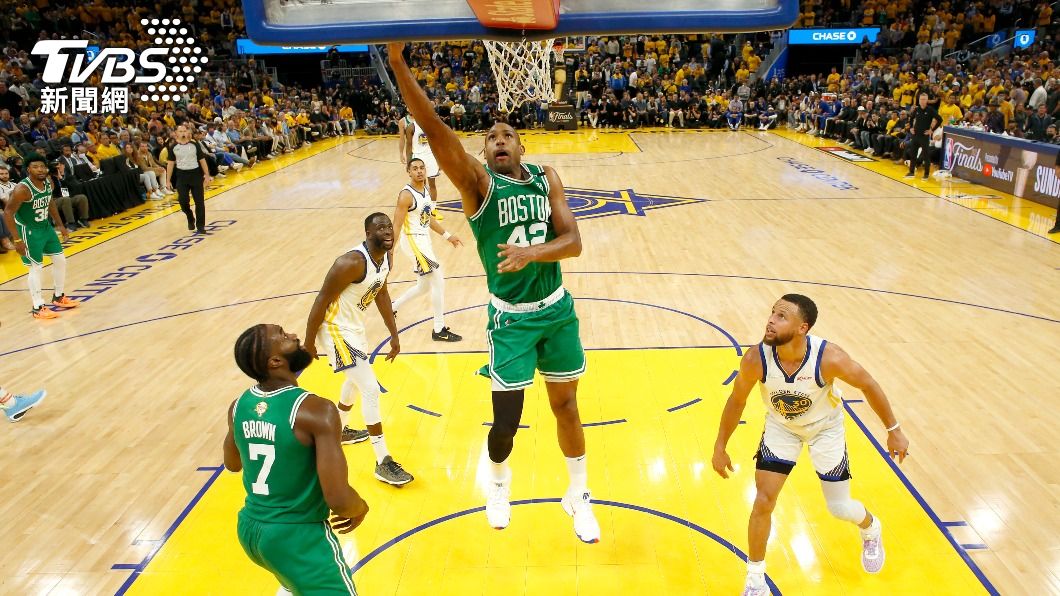 打15年NBA終能爭冠 霍福德首戰強勢率塞爾蒂克奪勝